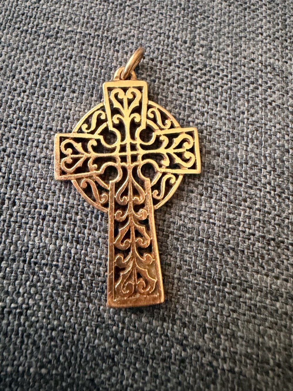 Large 14K Yellow Gold Retired James Avery Celtic Cross Pendant. 7.64grams
